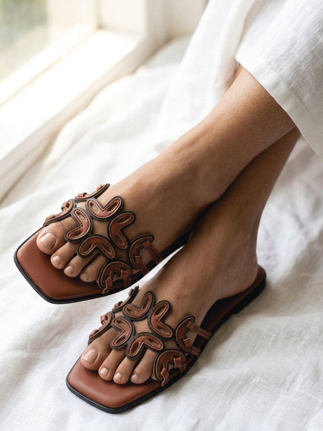 Bloom (Tan)